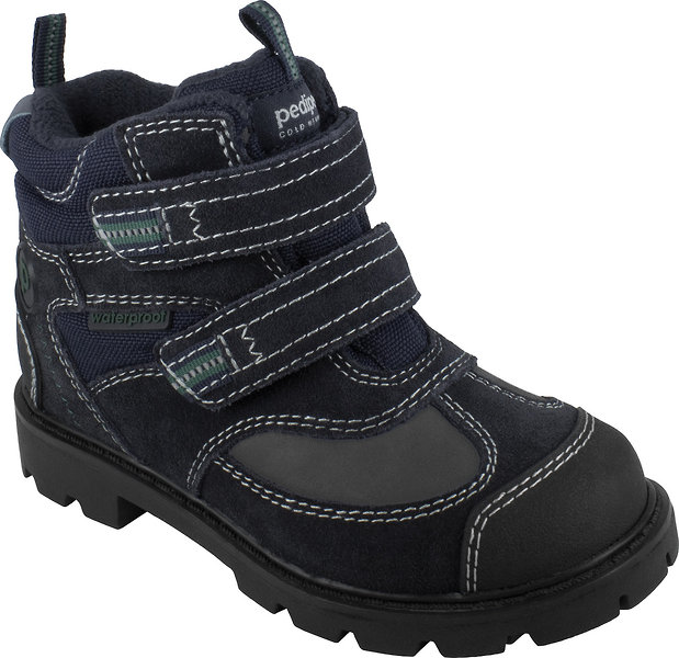 cold weather athletic shoes