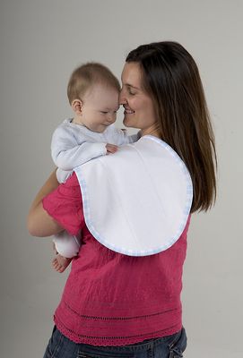 The award-winning Clean Burper stays on mom's shoulder and even covers her back!